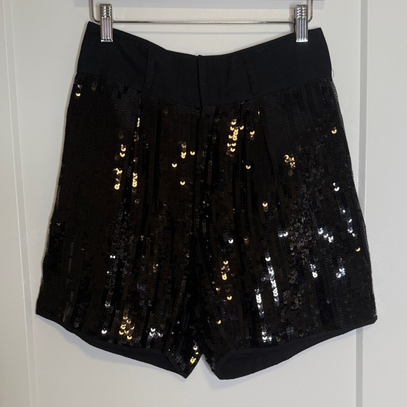 See By Chloe Pants - See by‎ Chloe Black Sequin high rise Shorts - Size 4
